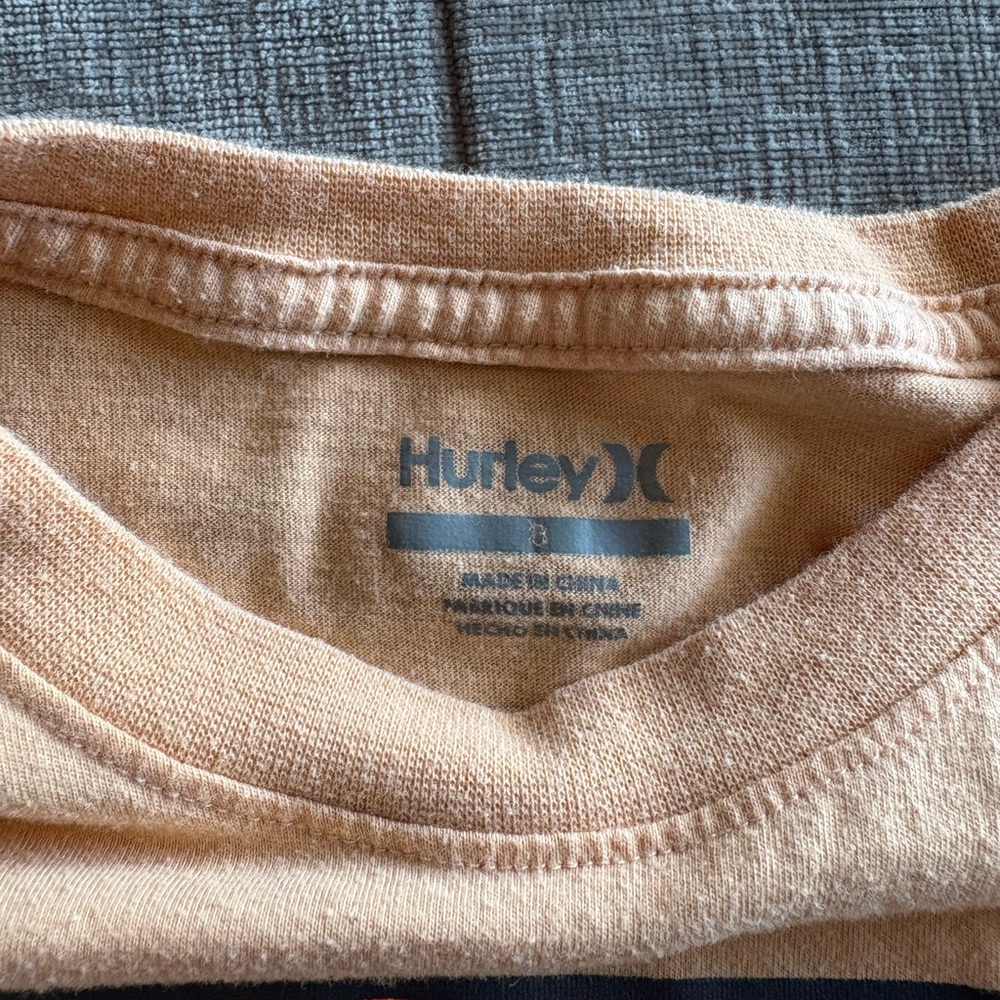 Kids Hurley Peach Graphic T-Shirt Size 8 - Picture 3 of 4